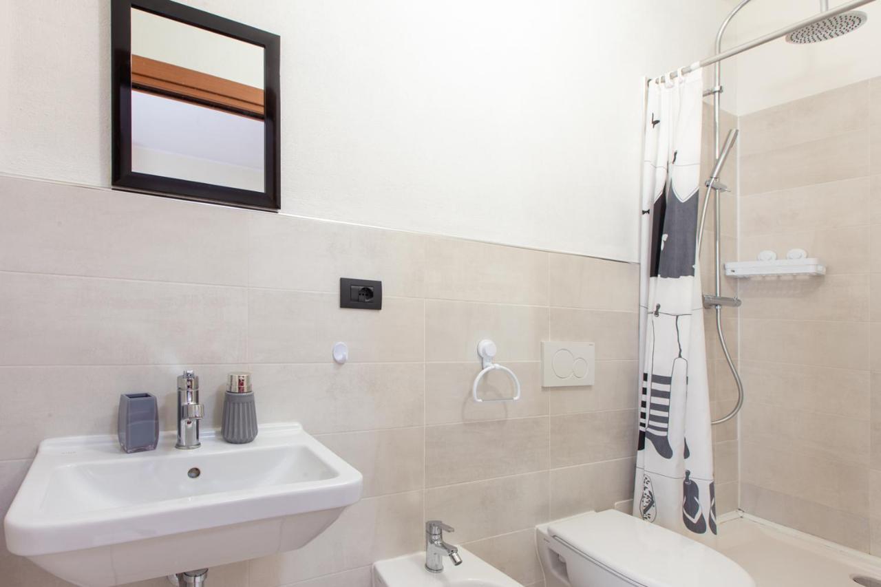 Ogliastra Apartment Rooms กาญารี ภายนอก รูปภาพ