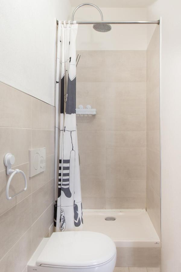 Ogliastra Apartment Rooms กาญารี ภายนอก รูปภาพ